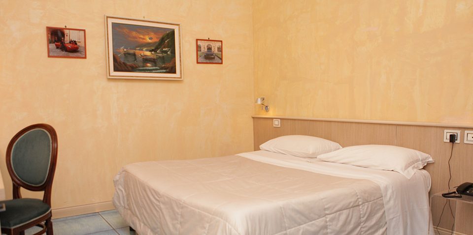 Matrimoniale_Classic_a_ercolano_Hotel_villa_signorini